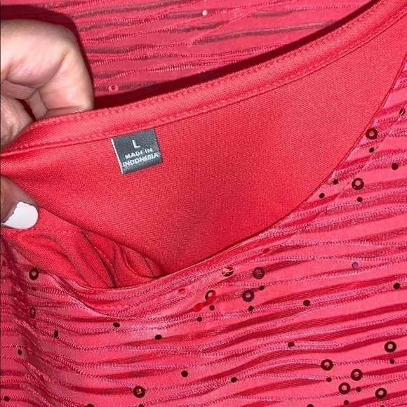 JM Collection women’s coral top with sequins and stretch 3/4 sleeves Size Large - Picture 3 of 3